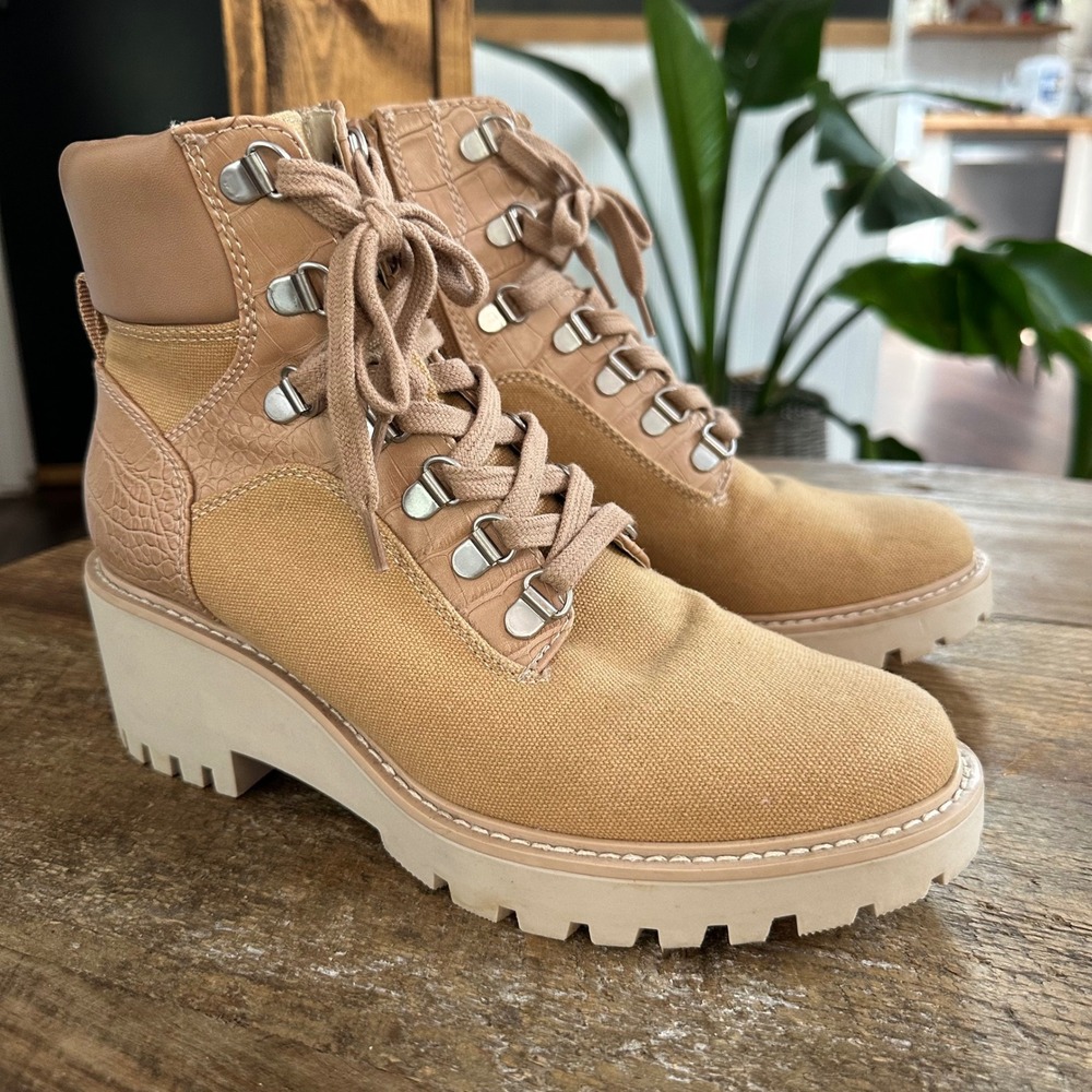Dolce Vita Hauk Tan Canvas Croc Embossed Lug Sole Combat Boots Size 10